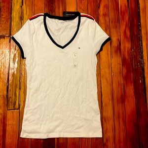 Tommy womens T
